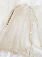 Load image into Gallery viewer, Mother of Pearl Buttons Blouse