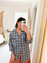 Load image into Gallery viewer, Plaid Button Down Shirt