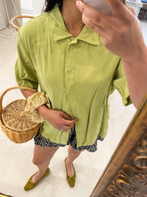 Load image into Gallery viewer, 80s Avocado Button Blouse