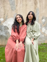 Load image into Gallery viewer, Sherie Puff Top (Final Sale - Last Units)