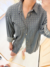 Load image into Gallery viewer, Patterned Button Down Shirt
