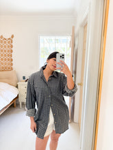 Load image into Gallery viewer, Patterned Button Down Shirt
